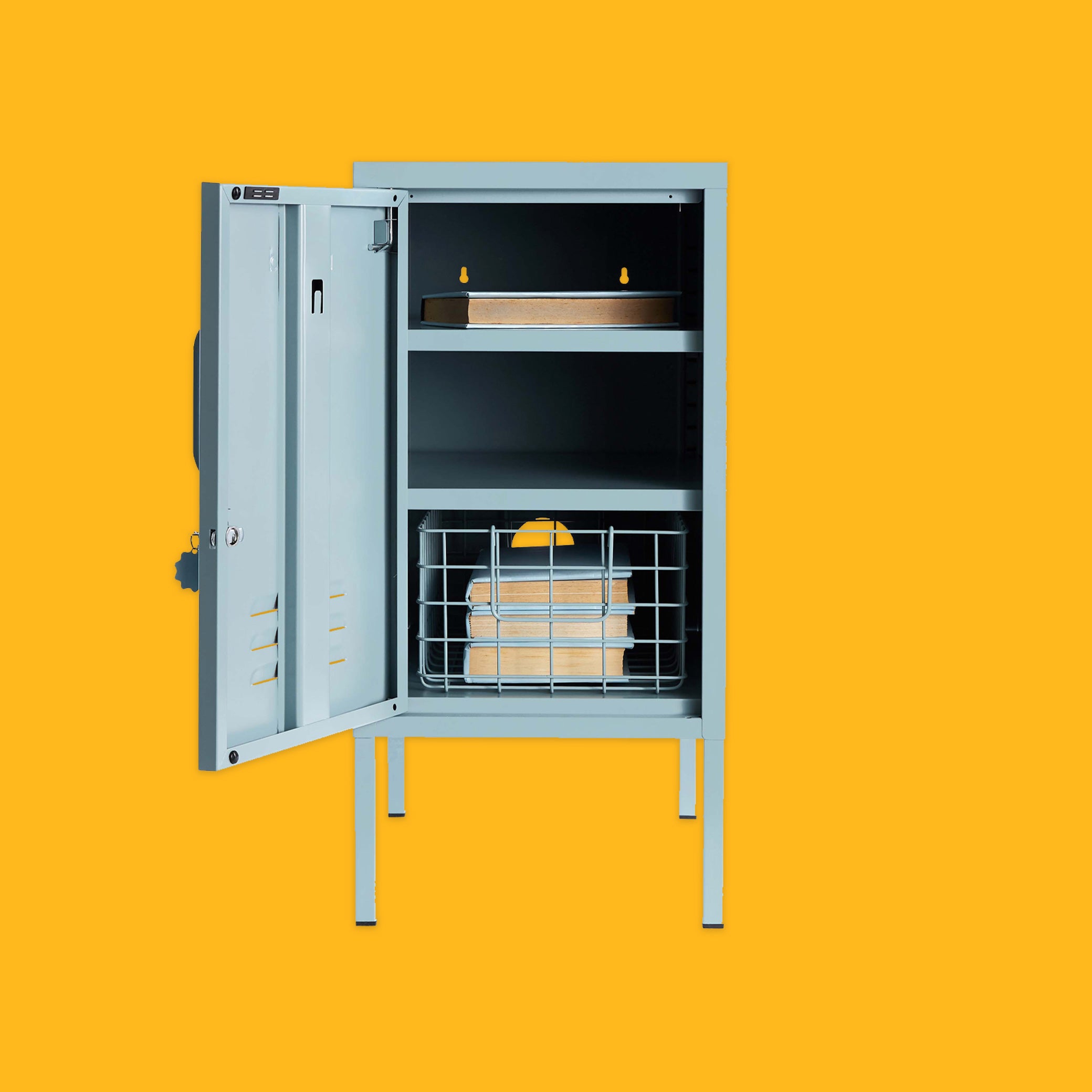 Mustard Made The Shorty Locker in Ocean Left open