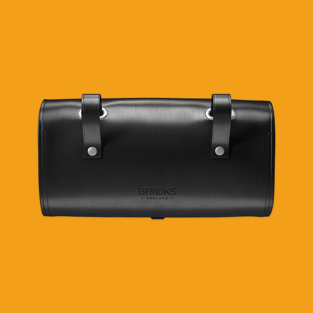 Brooks Challenge Saddle 1.5L Bag in Black back side