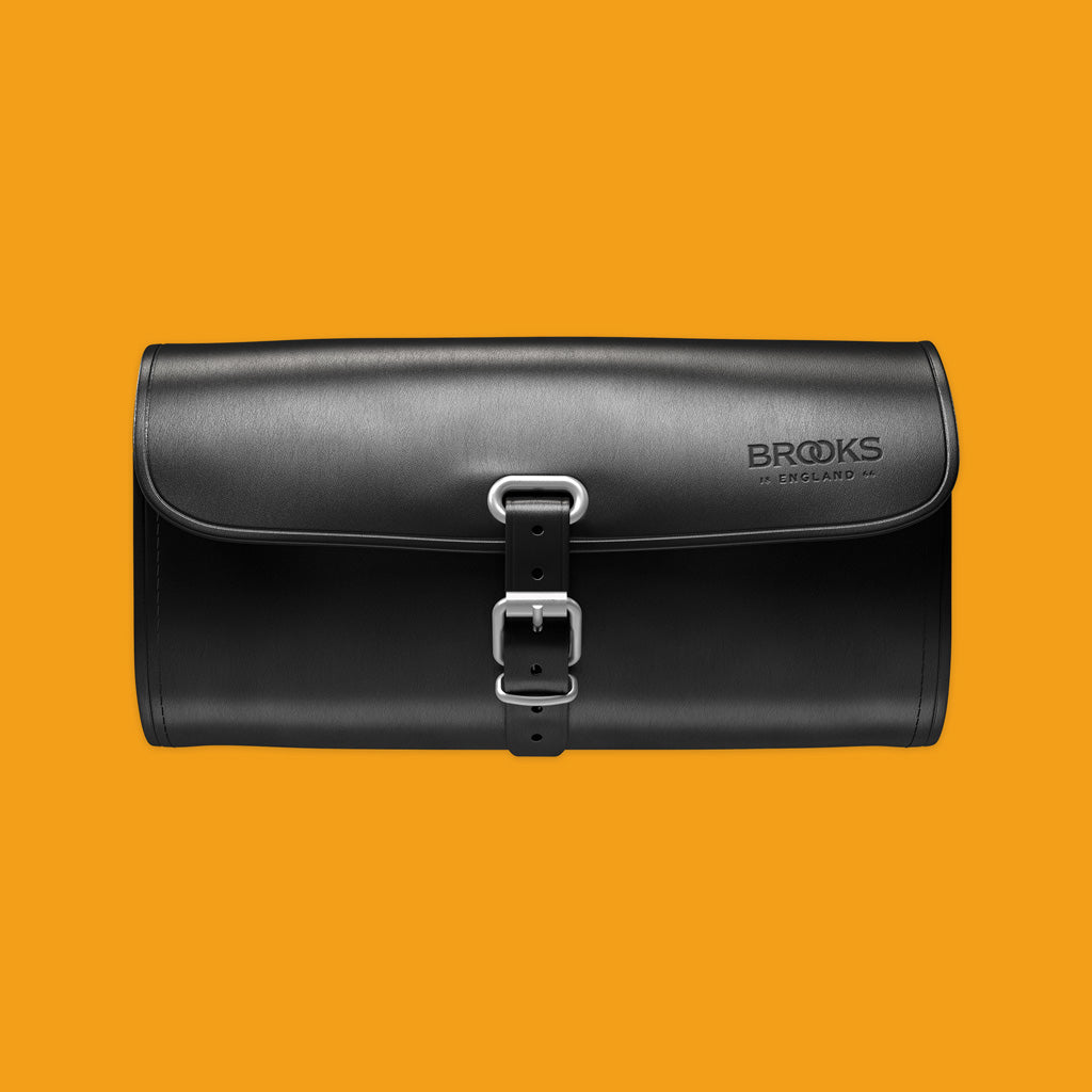 Brooks Challenge Saddle 1.5L Bag in Black front side