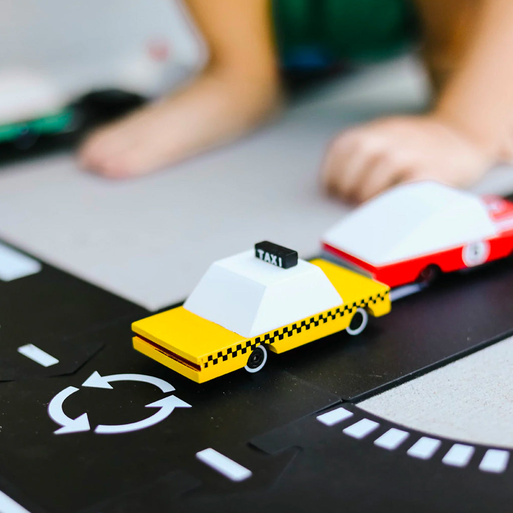 Candylab Toys Taxi on track