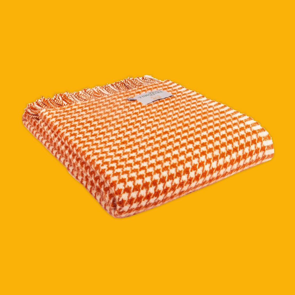 Houndstooth Pure New Wool Throw in Pumpkin