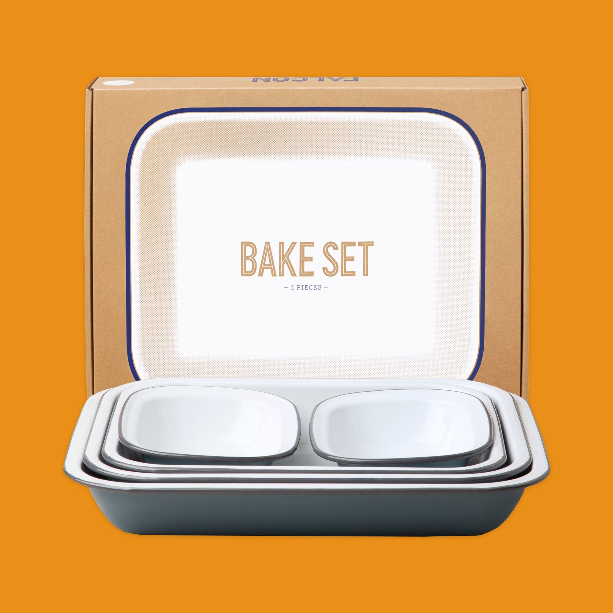 Falcon Enamelware Bake Set in Pigeon Grey.
