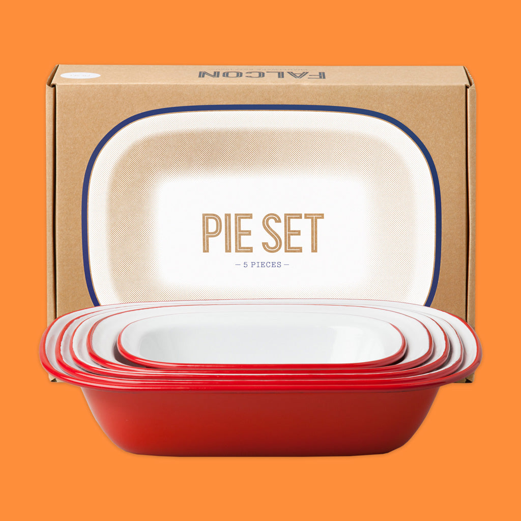 Falcon Enamelware Pie Set Pillarbox Red hark