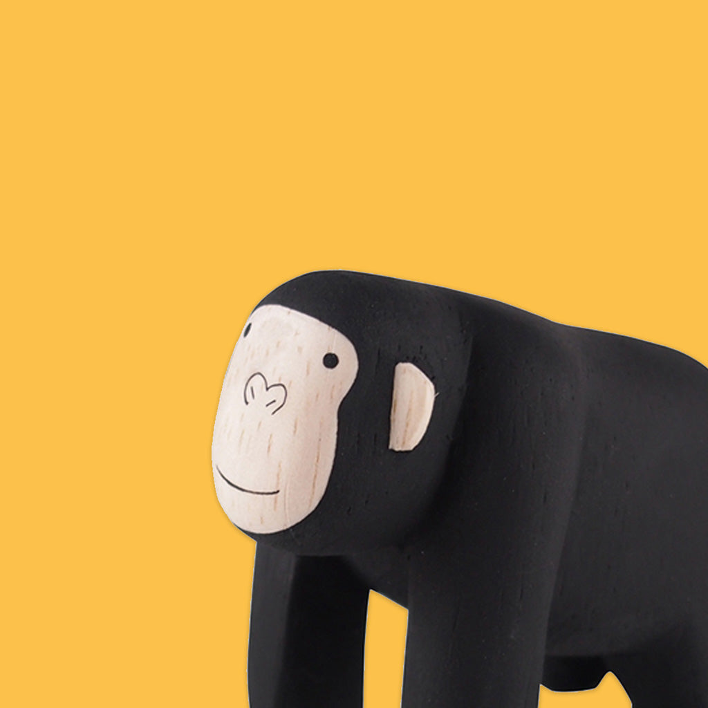 Pole Pole Animal Wood Carving Gorilla by T-Lab