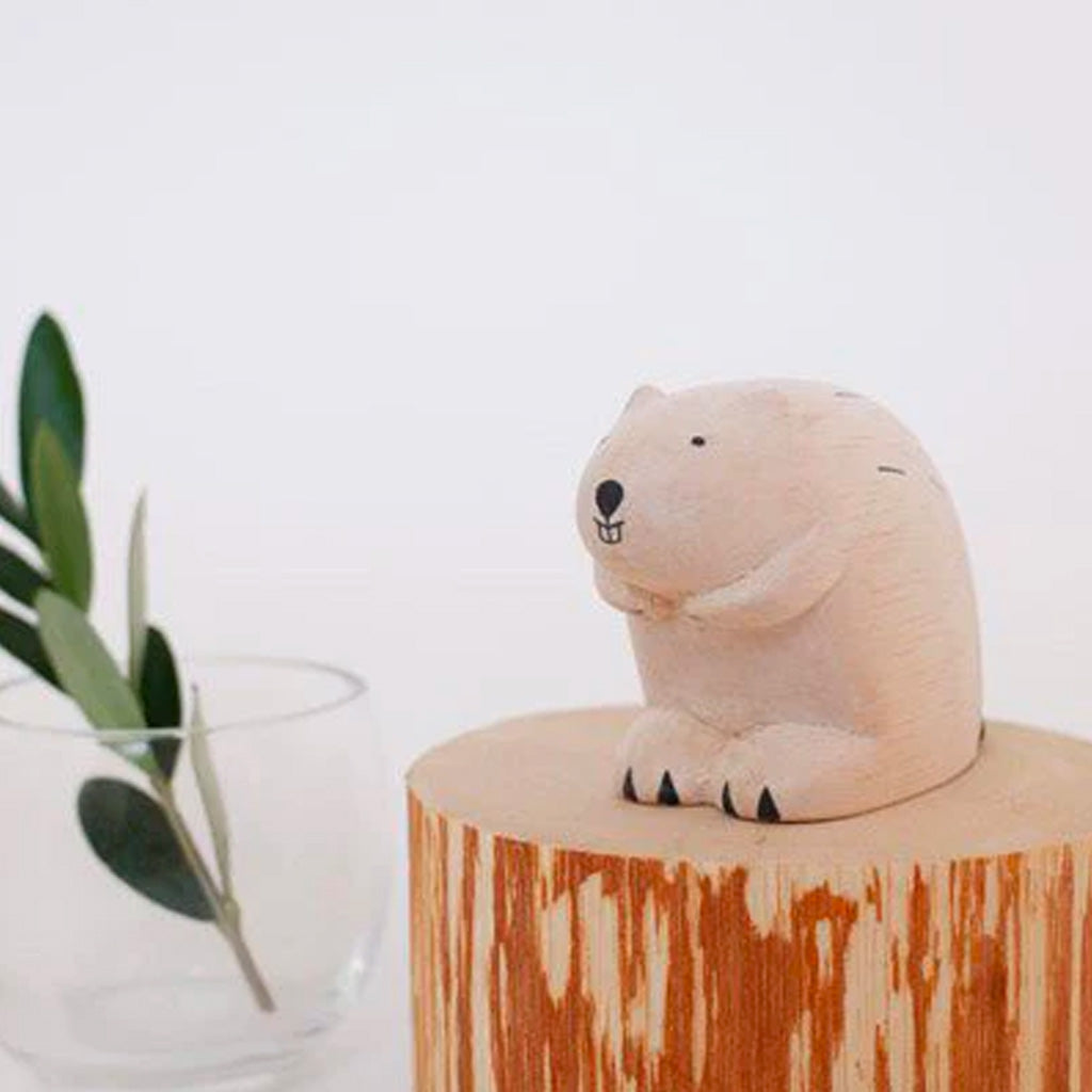 T-Lab Pole Pole Beaver on a log