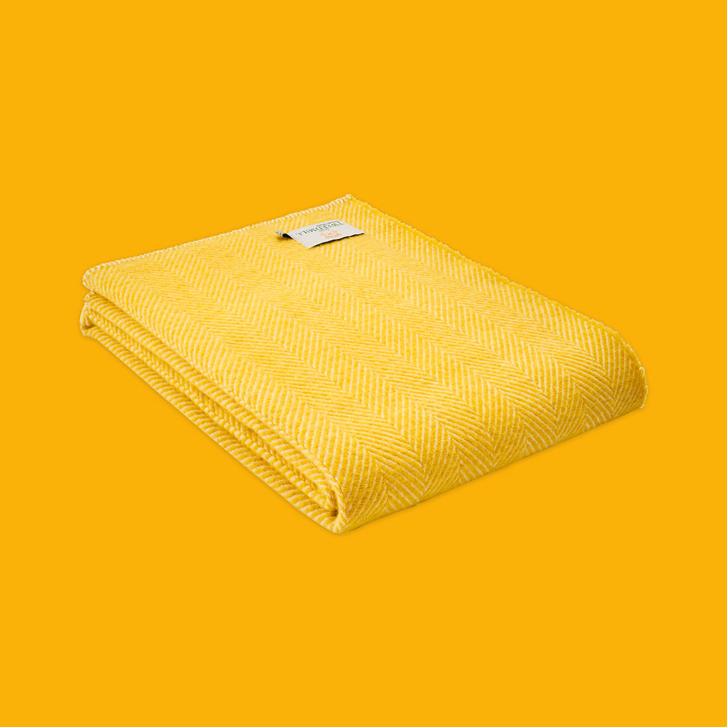 Fishbone Blanket Stitch in Dandelion
